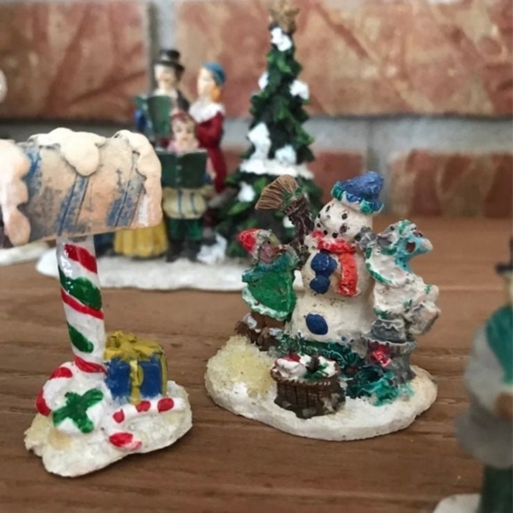 Department 56 Holiday Village Miniature Christmas Figurine Set - Picture 7 of 9
